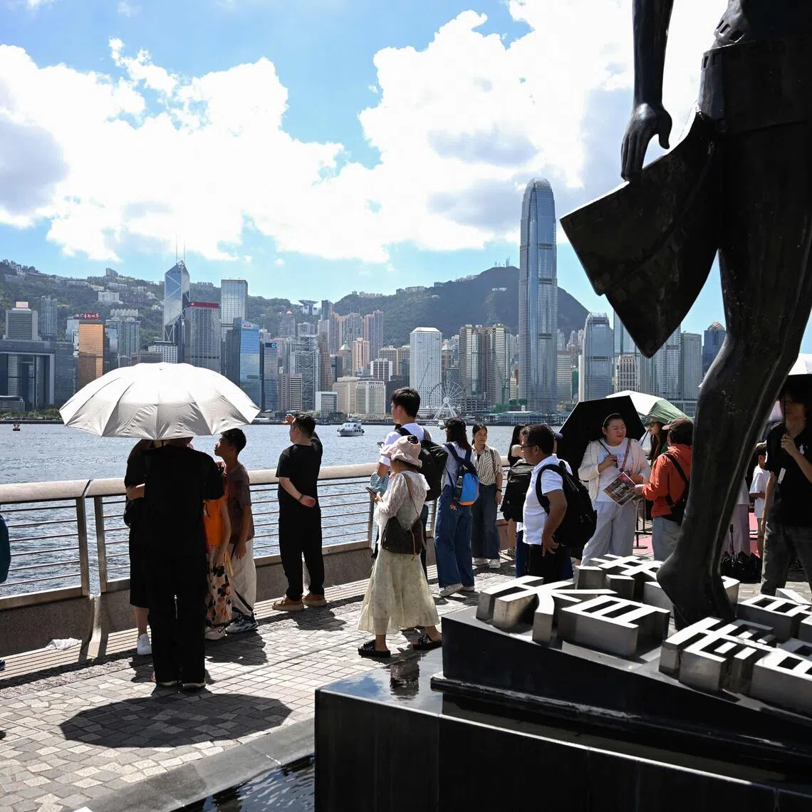The Hong Kong Observatory said that the exceptional warmth was due to "a stronger than normal upper-air anticyclone covering southern China".