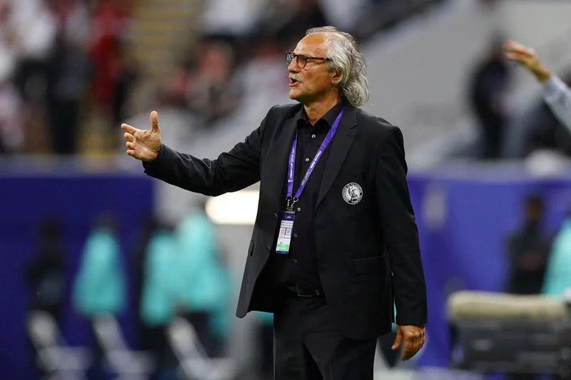 FILE PHOTO: Soccer Football - AFC Asian Cup - Group A - Tajikistan v Qatar - Al Bayt Stadium, Al Khor, Qatar - January 17, 2024 Tajikistan coach Petar Segrt reacts REUTERS/Molly Darlington/File Photo