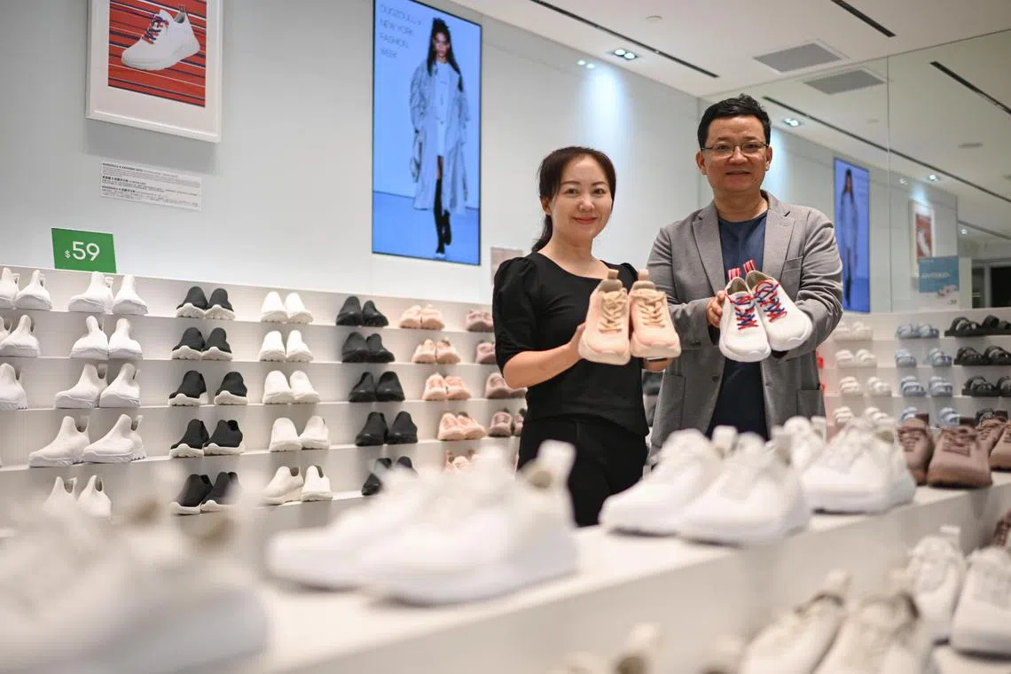 ST20230926_202377368565/acchina/Shintaro Tay/Amanda Chai/

Feature on fashion brands from China expanding to Singapore. After going viral on Xiaohongshu and Weibo, footwear brand Duozoulu is now available in Singapore, franchised here by entrepreneurs and married couple Mark Ma and Tammy Tan.
