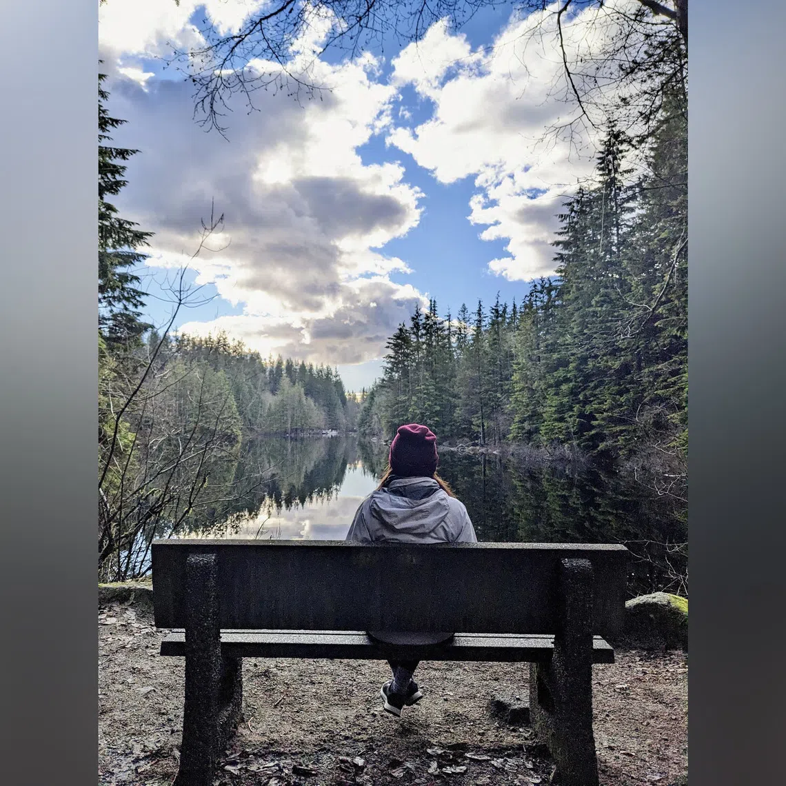 The writer, who enjoys solitude and has described herself as "an introvert with flashes of extroversion", has since discovered that she is an otrovert, with no sense of belonging to any group or identity.