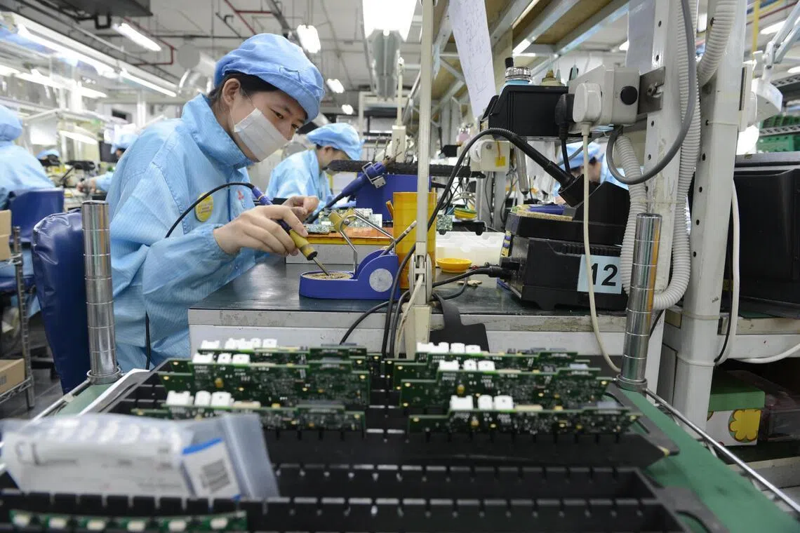 Singapore factory activity grows at fastest pace since December 2024 on AI demand