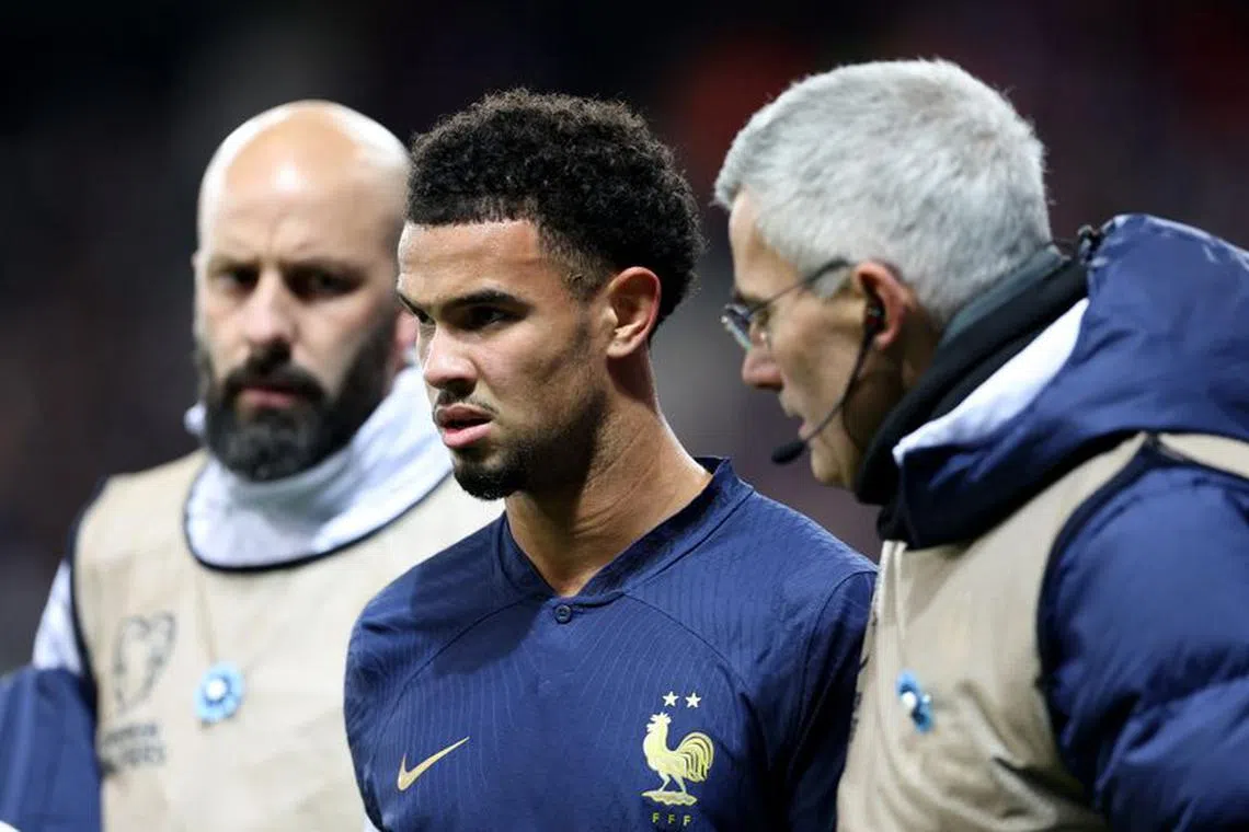Soccer Football - Euro 2024 Qualifier - Group B - France v Gibraltar - Allianz Riviera, Nice, France - November 18, 2023 France's Warren Zaire-Emery walks off the pitch after sustaining an injury REUTERS/Claudia Greco/ File photo