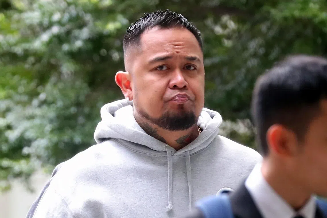 On various occasions in 2019, Mikhail Abdul Razak sold or offered to sell vapes to various Instagram users.