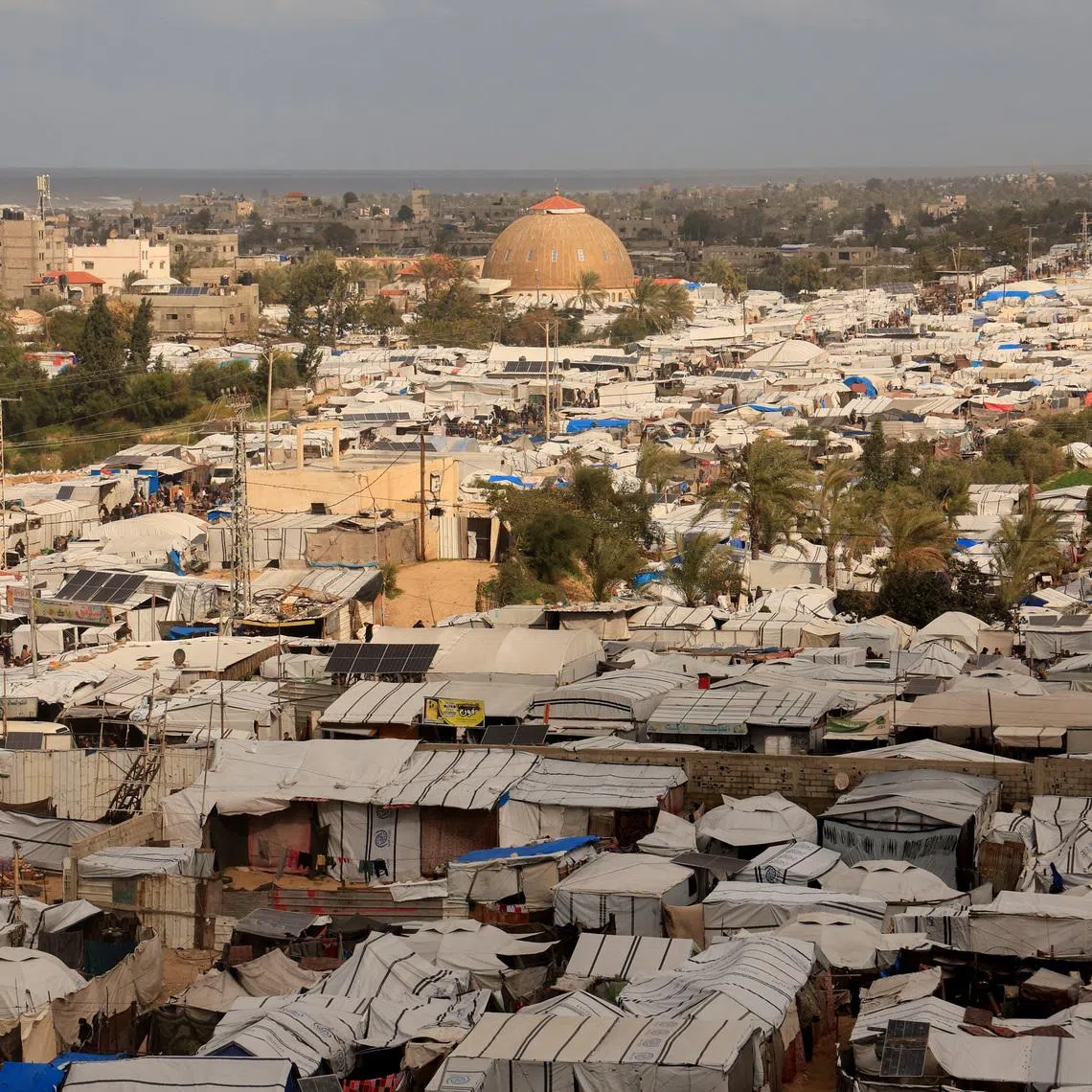 A senior Hamas official said Hamas was ready to hand over administration of the Gaza Strip to the national transitional committee and to facilitate its work.