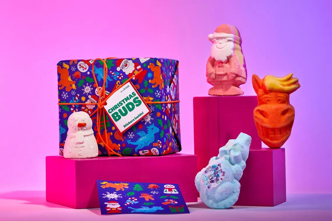 Whether you are going budget or bougie, here is our beauty gift guide for 2022.