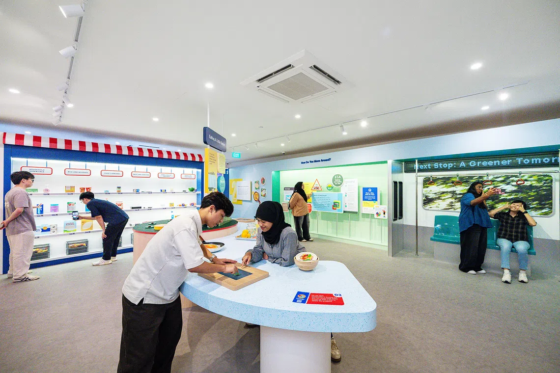 Carbon Gallery - Cada día_ una zona un poquito mejor