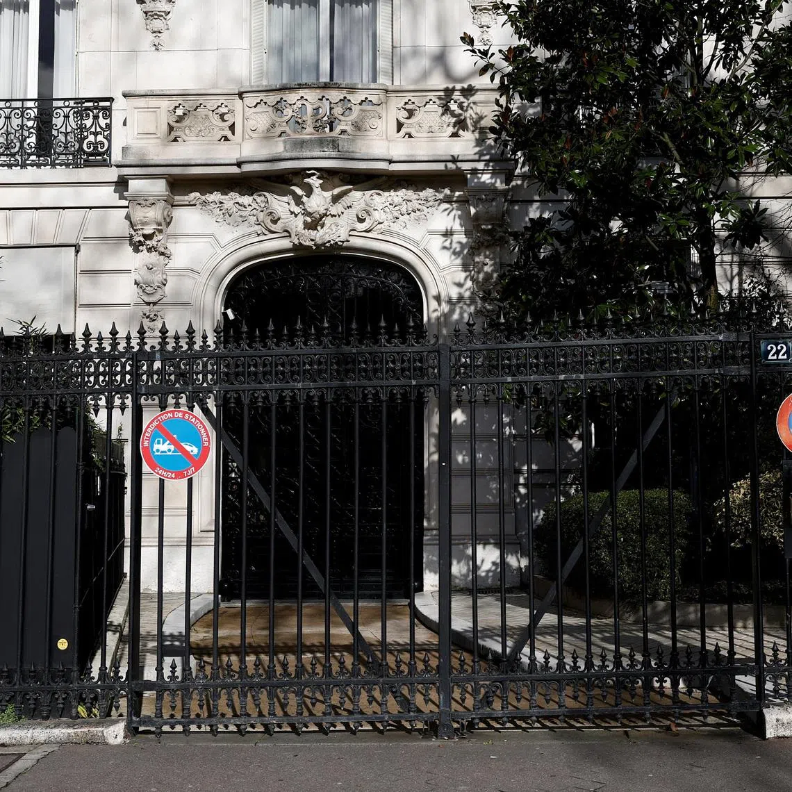The exterior of a residential building in which late financier Jeffrey Epstein owned an apartment on the Foch Avenue, in Paris, France, February 17, 2026. REUTERS/Benoit Tessier