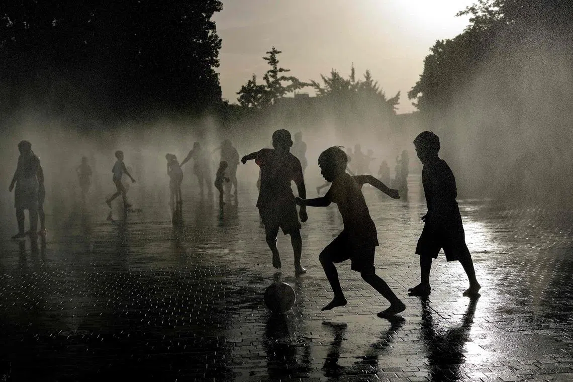 Europe may face ‘more deadly weeks’ as new heatwave builds, warns WHO