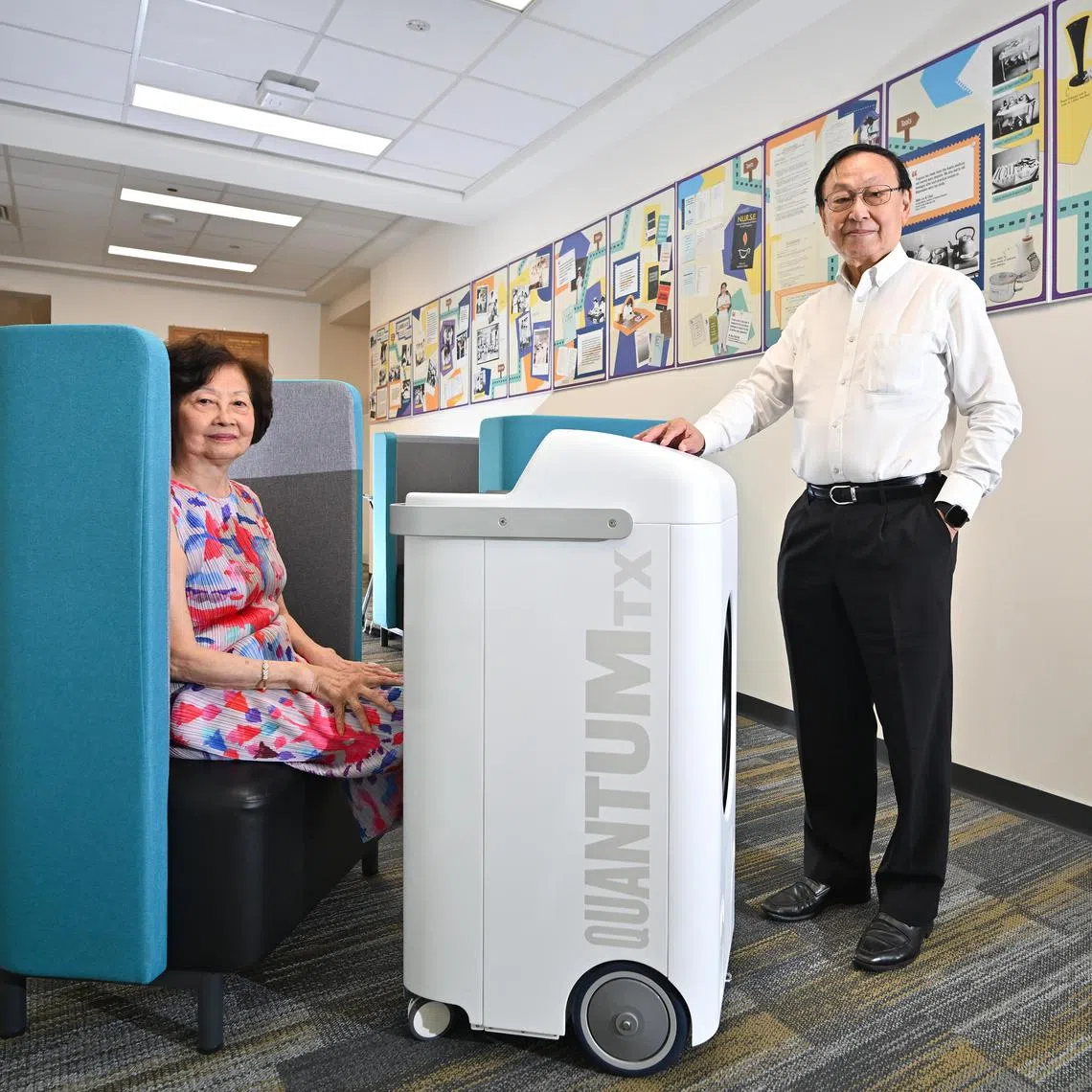 ST20241122-202444400132-Lim Yaohui-Salma Khalik-skbixeps/
Prof Tay Boon Keng, 75, Emeritus Consultant Orthopaedic Surgeon, Singapore General Hospital, with Madam Louisa Chen, 82, Housewife, who uses BIXEPS machine from QuantumTX which improve muscle strength, at SingHealth Tower on Nov 22, 2024.
(ST PHOTO: LIM YAOHUI)