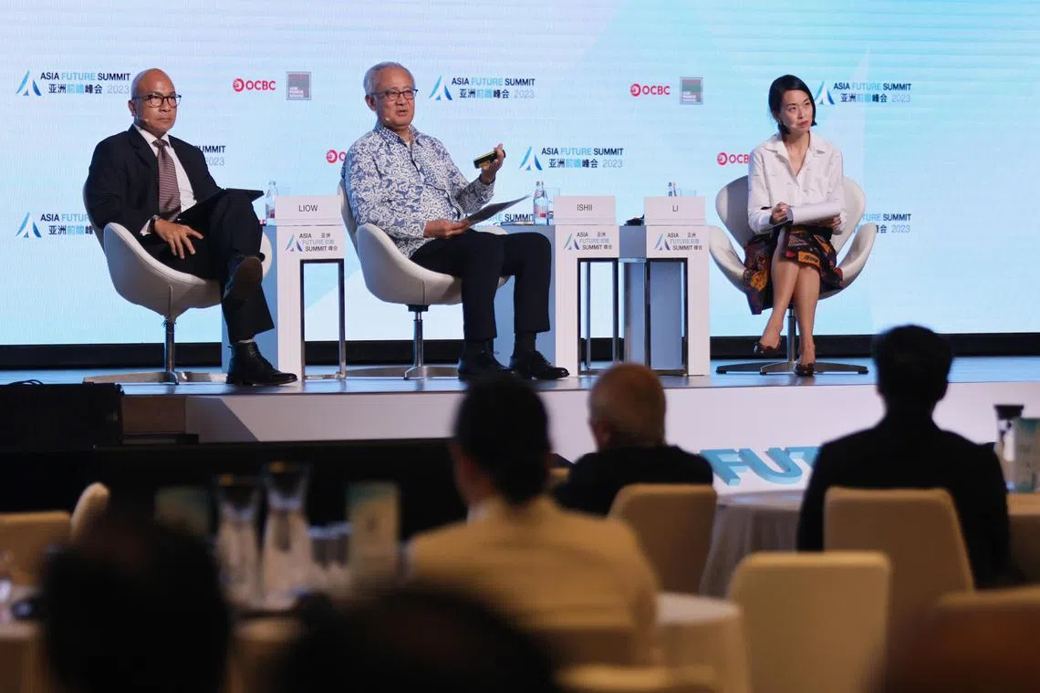 Left to right: Prof Joseph Liow, former Japan Ambassador to Indonesia Masafumi Ishii, and  moderator Li Xueying, Foreign Editor of The Straits Times; 