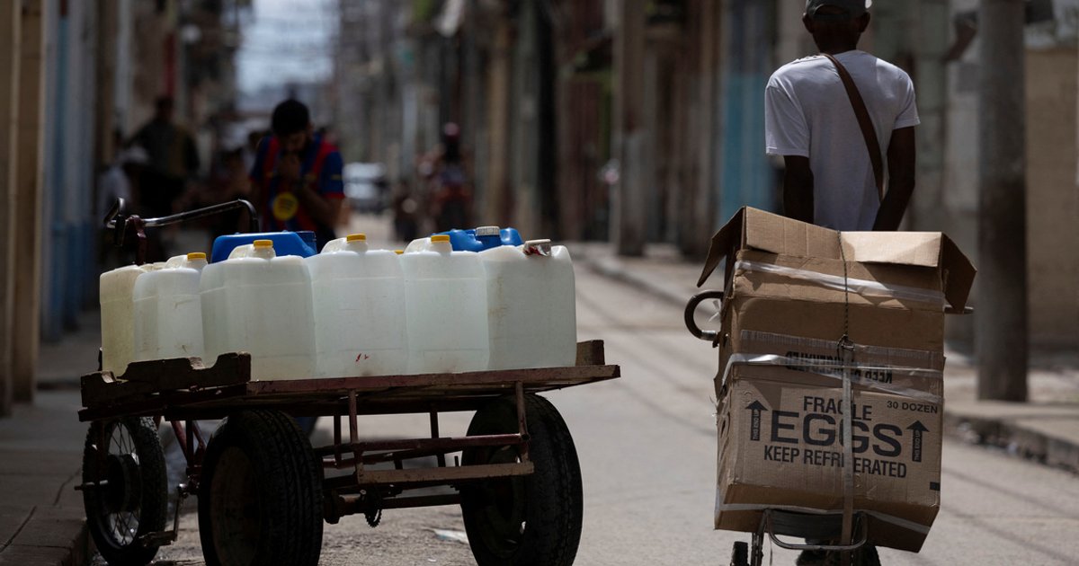 Viruses run rampant across Havana as water, power fails | The Straits Times