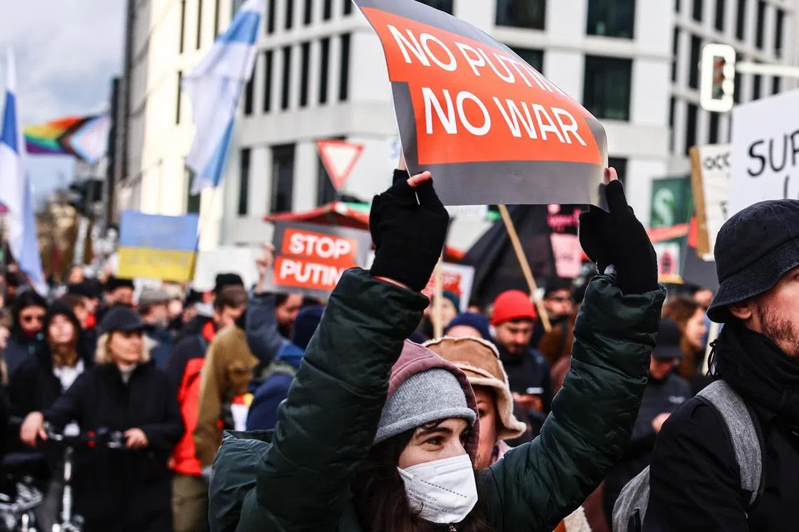 People attend an anti-war demonstration in Berlin, Germany, on Nov 17.