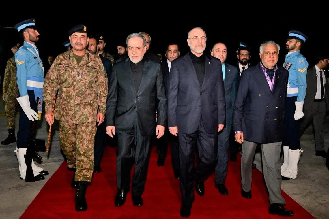 US, Iran Peace Talks Face Lebanon, Sanctions Doubts