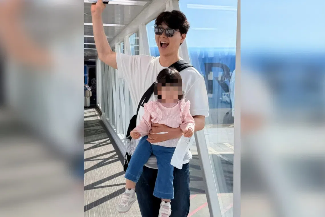 South Korean comedian Park Soo-hong and his family boarded a Korean Air flight from Incheon Airport to Guam on Aug 23.