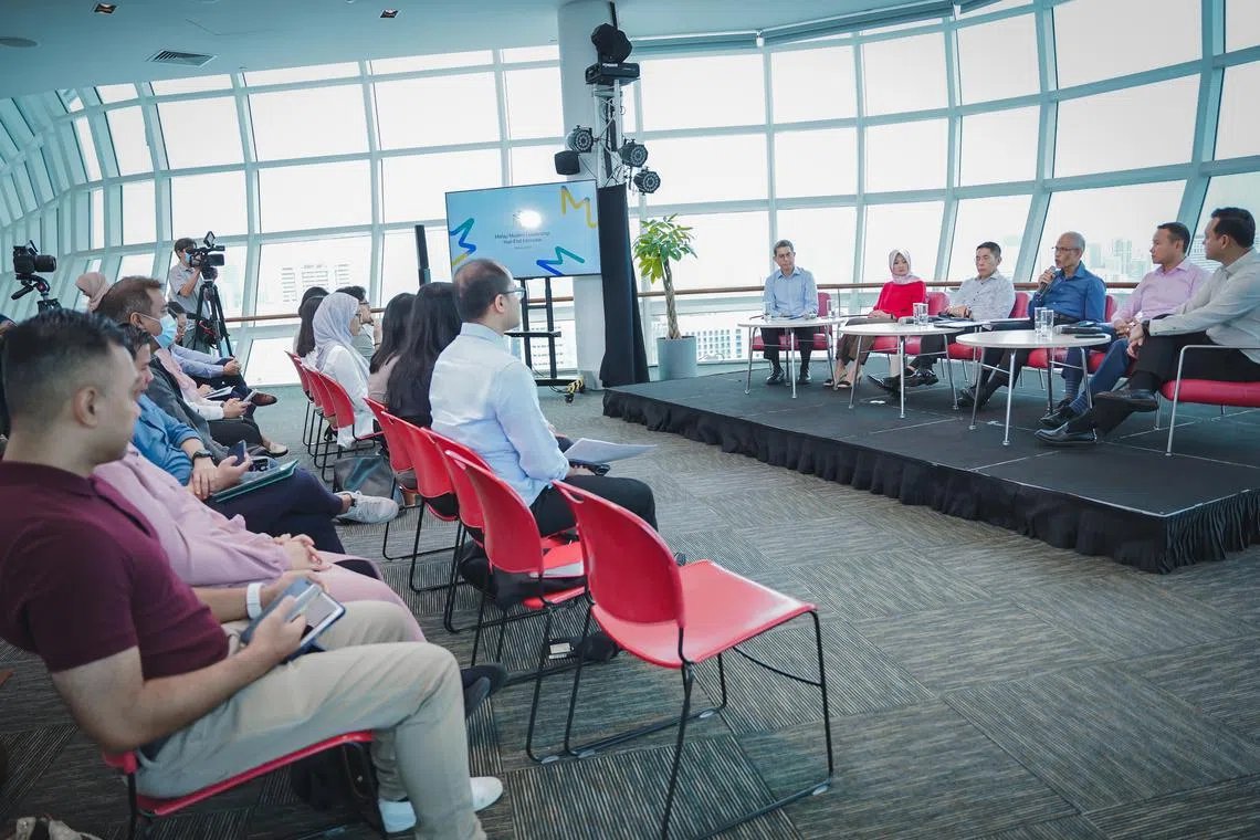 The expansion of the scheme was announced by Minister-in-charge of Muslim Affairs Masagos Zulkifli (third from right) and other Malay/Muslim political office holders.