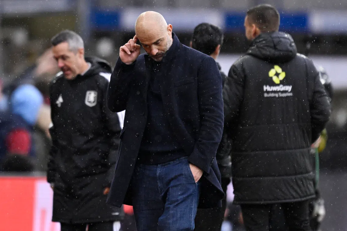 Soccer Football - Premier League - Aston Villa v Manchester City - Villa Park, Birmingham, Britain - October 24, 2026 Manchester City manager Enzo Maresca looks dejected after the match REUTERS/Tony O Brien
