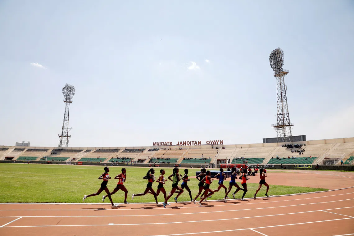 FILE PHOTO: Runners compete during the women's 5000 meters run at IAAF World Athletics Championships national trials at the Nyayo national stadium Nairobi, Kenya, September 13, 2019. REUTERS/Baz Ratner/File Photo