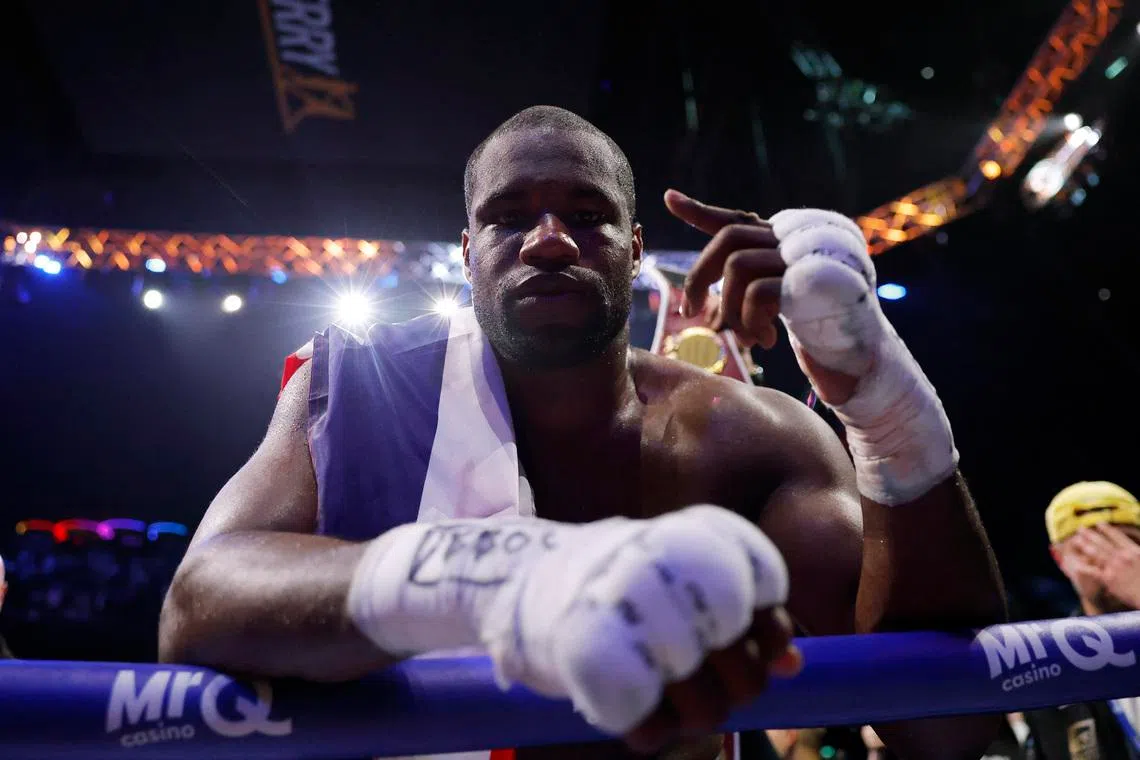 Boxing-Dubois stops Wardley in 11 rounds to take WBO heavyweight title