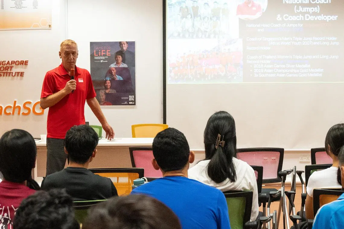 Former national jumps coach Valeri Obidko has been appointed as coach again by Singapore Athletics.