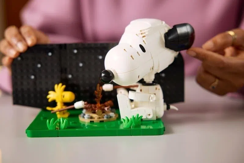 Comprising 964 pieces, Peanuts: Snoopy's Doghouse is available for pre-order on Lego’s Singapore website at $119.90.