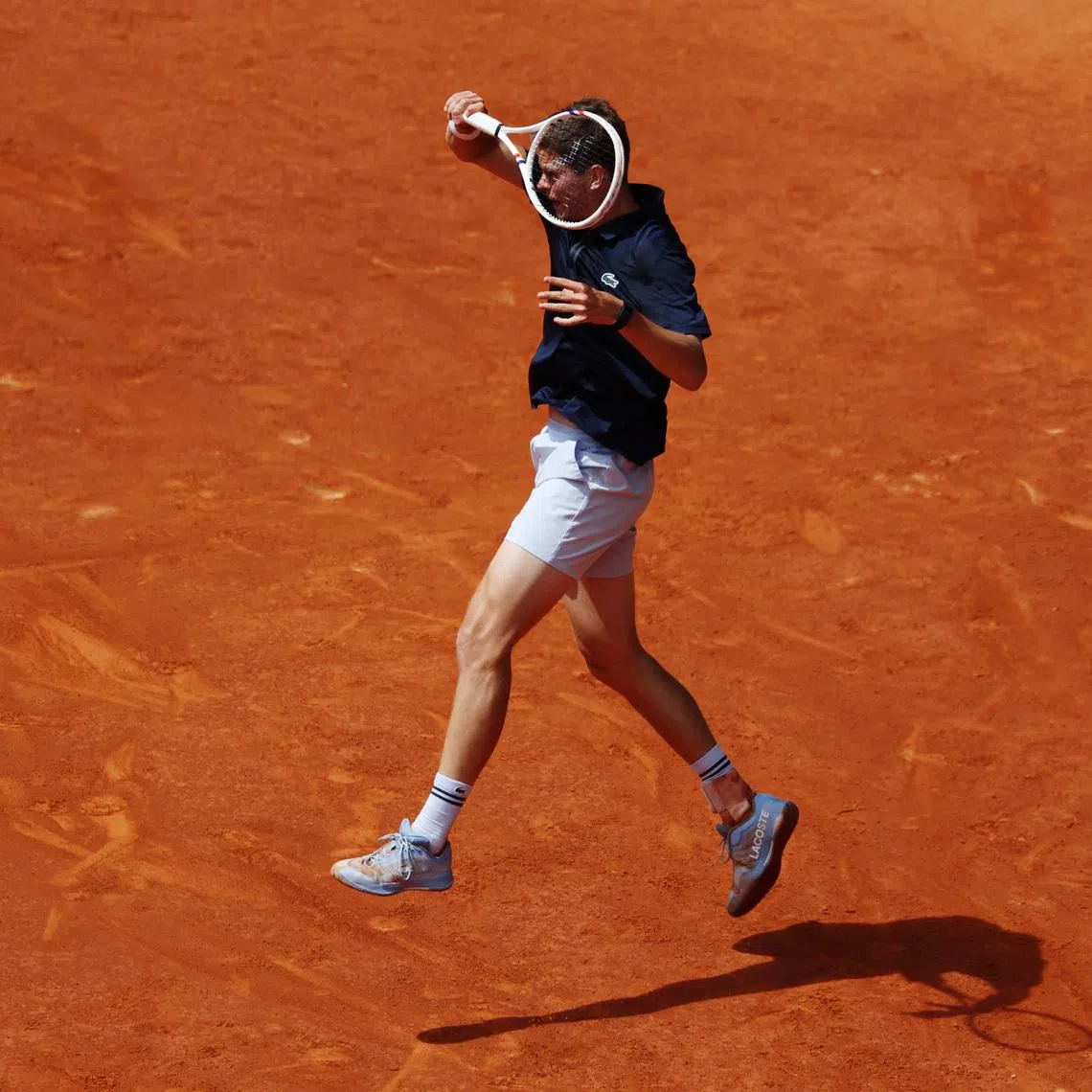 Tennis - Madrid Open - Park Manzanares, Madrid, Spain - April 30, 2026 Belgium's Alexander Blockx in action during his quarter final match against Norway's Casper Ruud REUTERS/Violeta Santos Moura