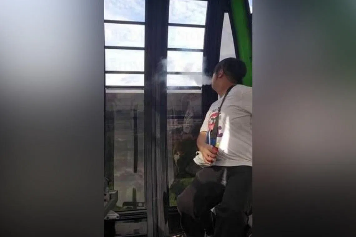 A video uploaded on TikTok shows two teen boys smoking and vaping in a Sentosa cable car.