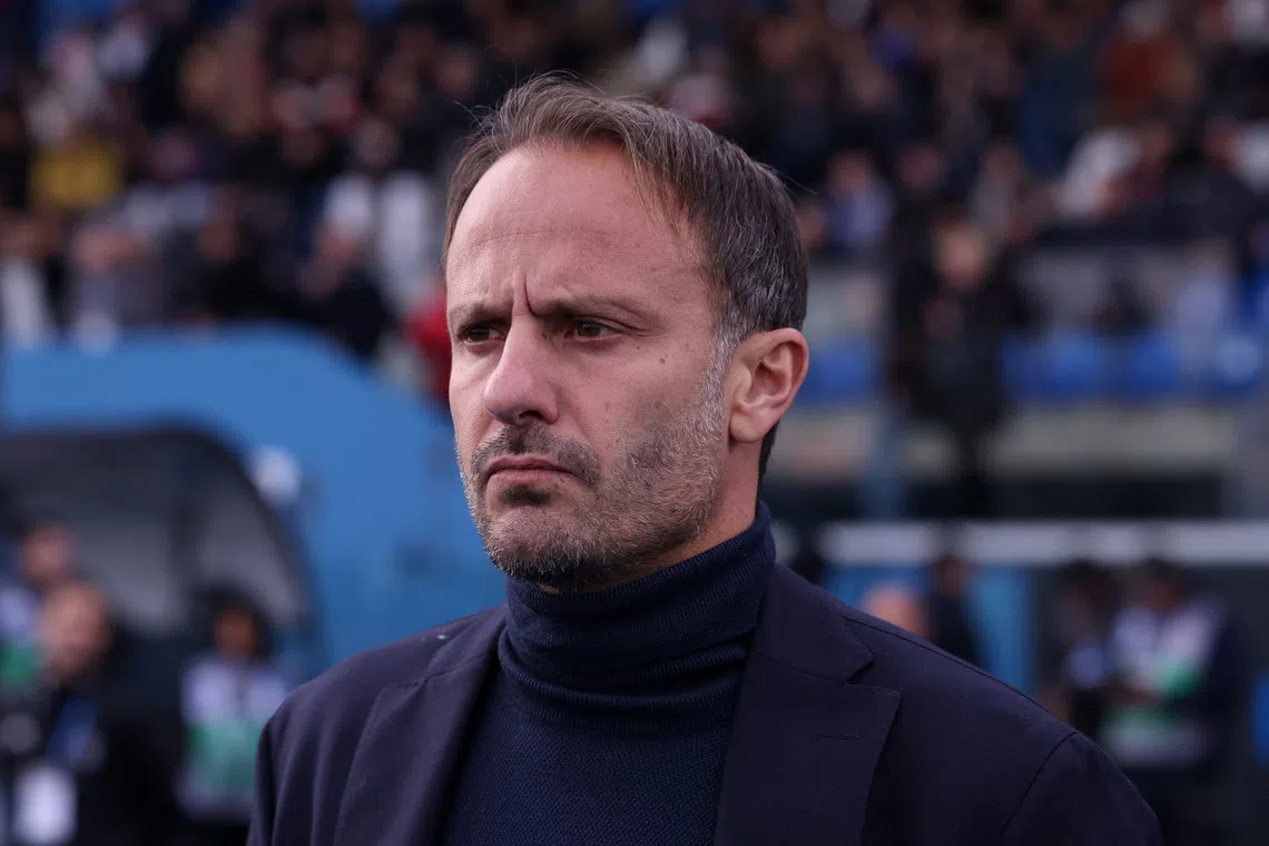FILE PHOTO: Soccer Football - Serie A - Pisa SC v Inter Milan - Arena Garibaldi Stadio Romeo Anconetani, Pisa, Italy - November 30, 2025 Pisa SC coach Alberto Gilardino before the match REUTERS/Claudia Greco/File Photo