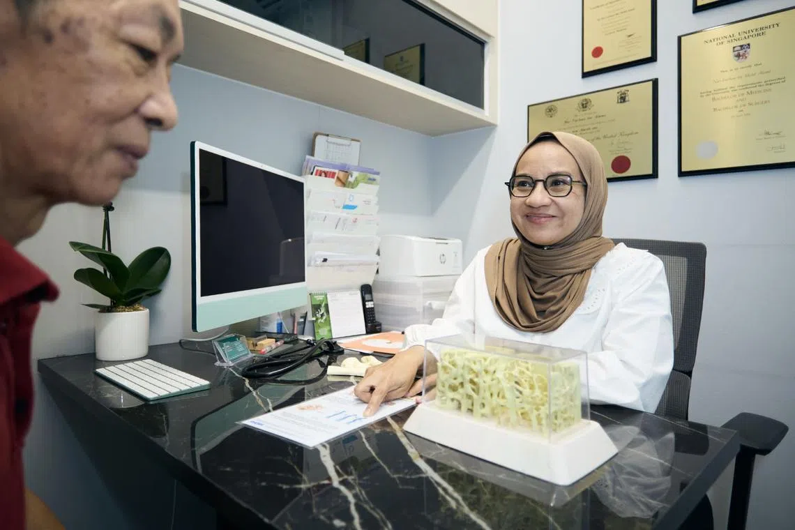 geriatrician-nur-farhan-alami-clinic-kampung-doctor