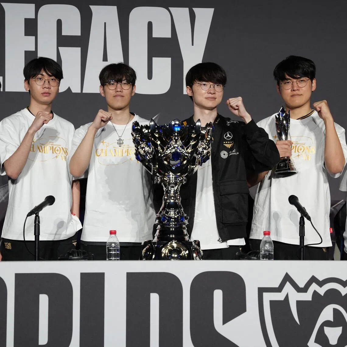 For team star Faker (in black jacket), this marks an unprecedented sixth championship.