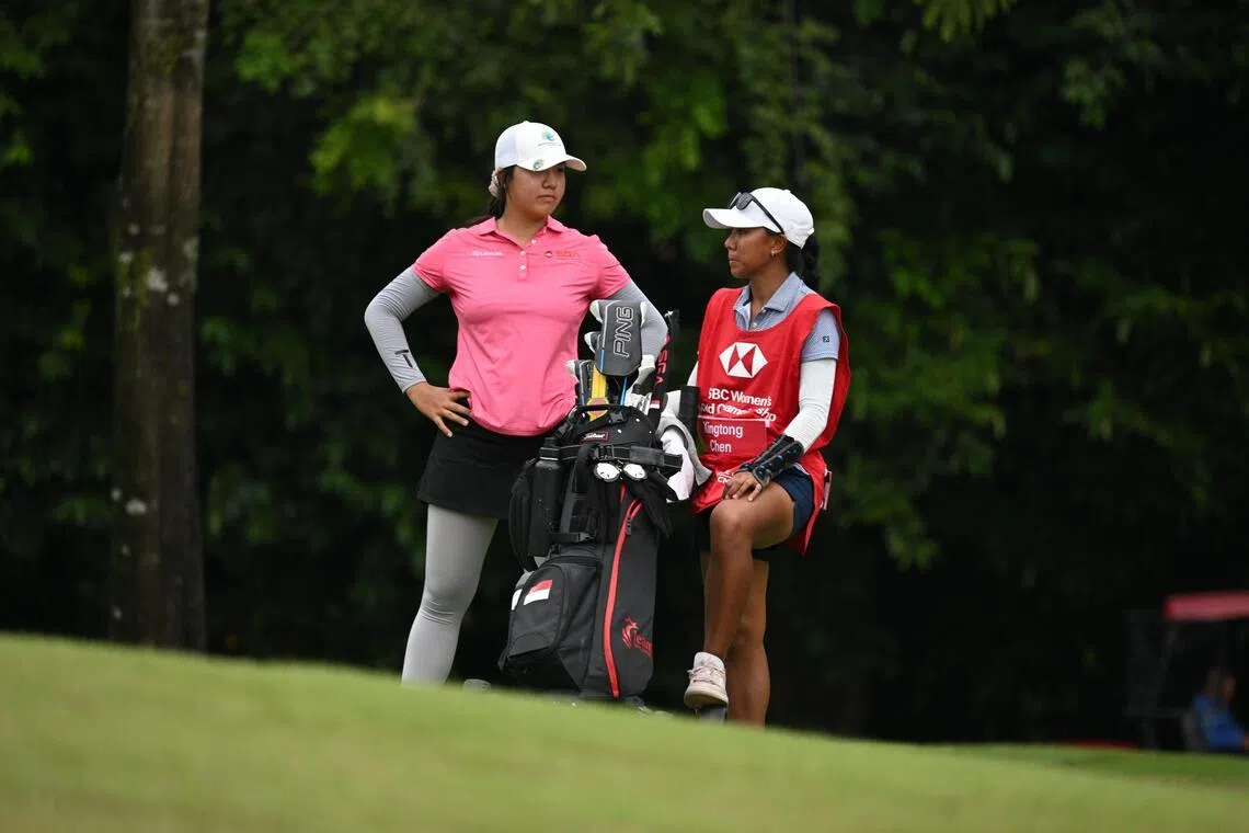 ST20260115_202642400279 Azmi Athni mtgolf15//

Singaporean golfer Aloysa Atienza (right), 27, serves as a caddy for winner of HSBC Women?s World Championship National Qualifiers Chen Xingtong (left), 18, on January 15, 2026. 

ST PHOTO: AZMI ATHNI