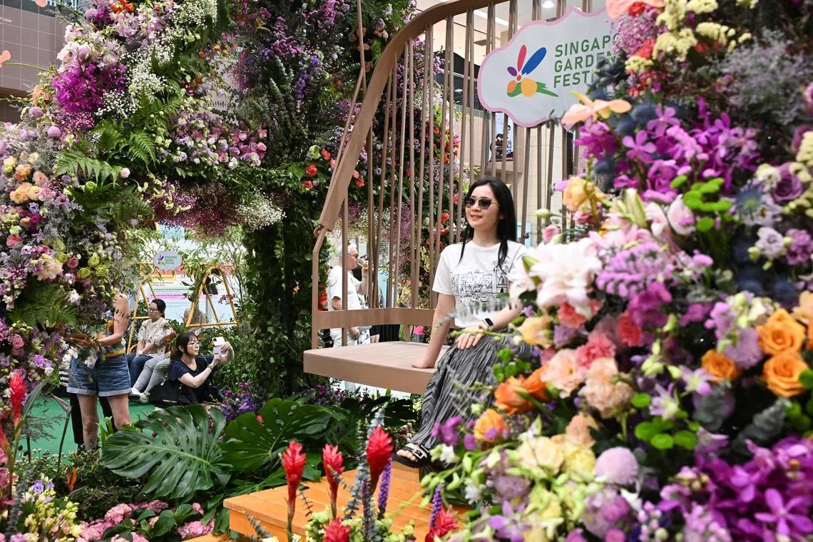 Swinging into Singapore Garden Festival with record-setting floral display at Takashimaya Square