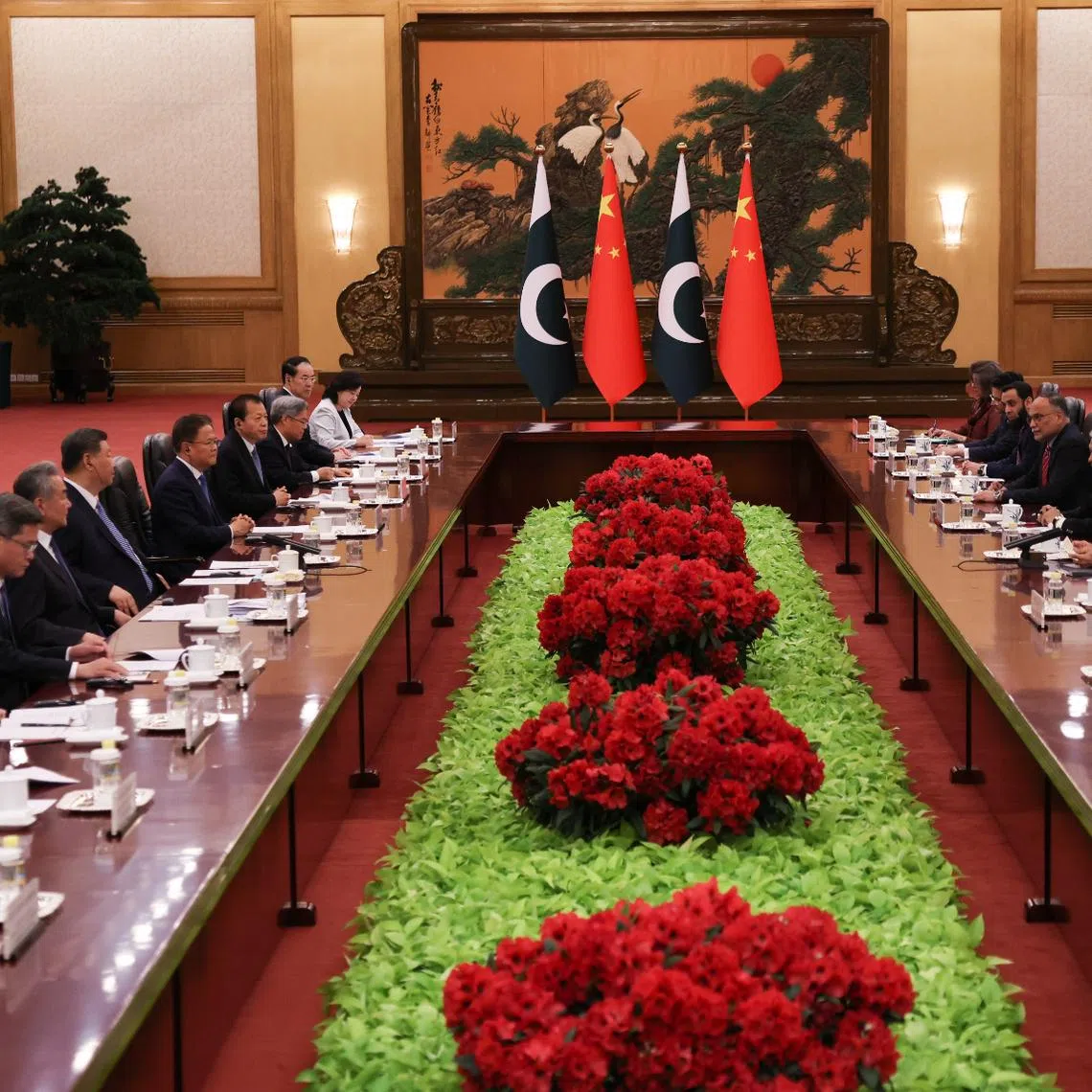 Chinese President Xi Jinping (fifth from left) meeting Pakistani Prime Minister Shehbaz Sharif (second from right) in Beijing on May 25.