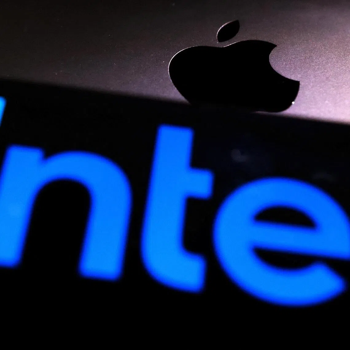 Talks between Intel and Apple are at an early stage and may not lead to an agreement. 