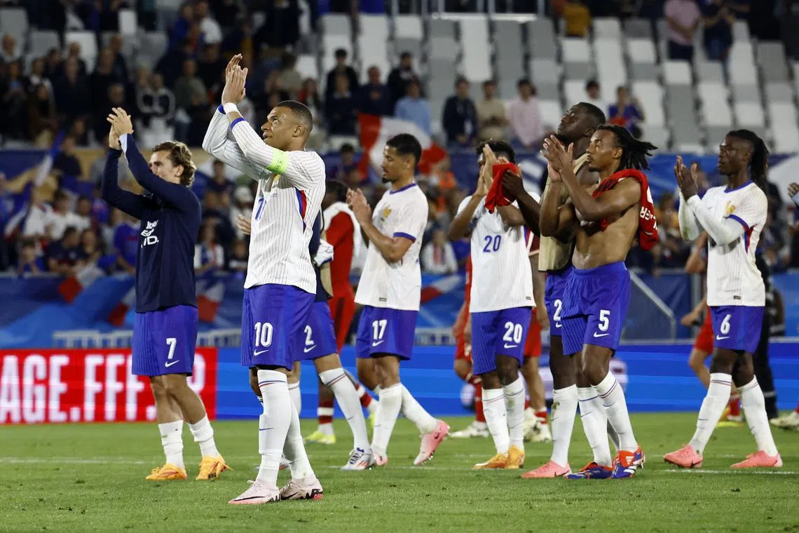 Soccer Football - International Friendly - France v Canada - Stade Matmut-Atlantique, Bordeaux, France - June 9, 2024 France's Kylian Mbappe applauds fans after the match REUTERS/Stephane Mahe