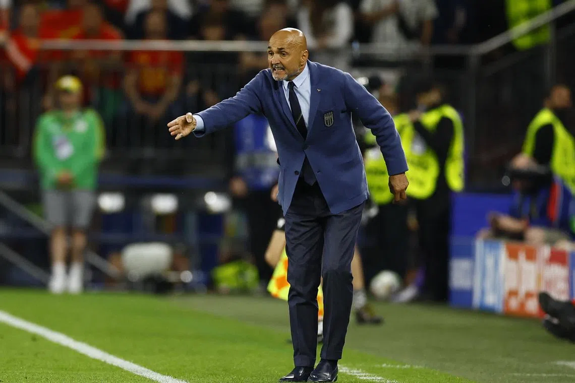 Soccer Football - Euro 2024 - Group B - Spain v Italy - Arena AufSchalke, Gelsenkirchen, Germany - June 20, 2024 Italy coach Luciano Spalletti REUTERS/Leon Kuegeler