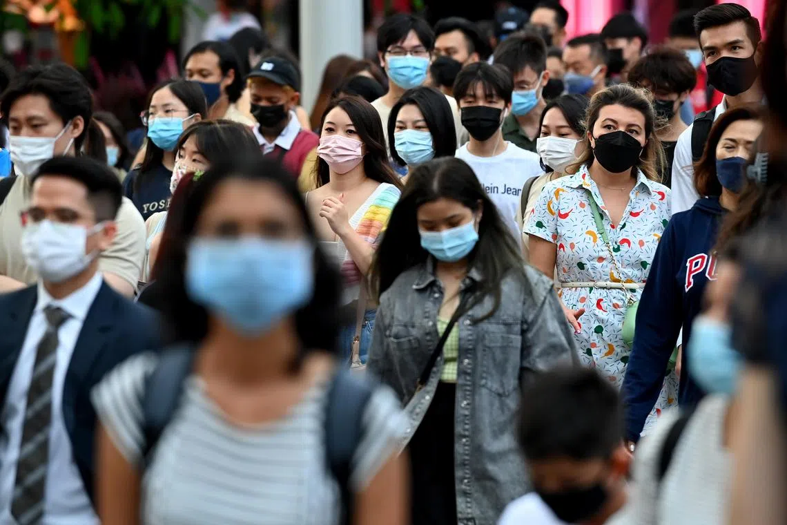 ST20211227-202102994424-Lim Yaohui-pixcovid28/

People wearing face masks walking along Orchard Road on Dec 27, 2021. 

Around 52,000 employees in Singapore have not taken any Covid-19 vaccine, the Ministry of Manpower (MOM) said on Monday (Dec 27).

Around 6,700 are aged 60 and above, and are at a very high risk of severe illness or death from Covid-19 infection, it added.

It noted that only a small proportion of these workers are medically ineligible for vaccination, while 98 per cent of the workforce - excluding self-employed persons - have been inoculated.

(ST PHOTO: LIM YAOHUI)