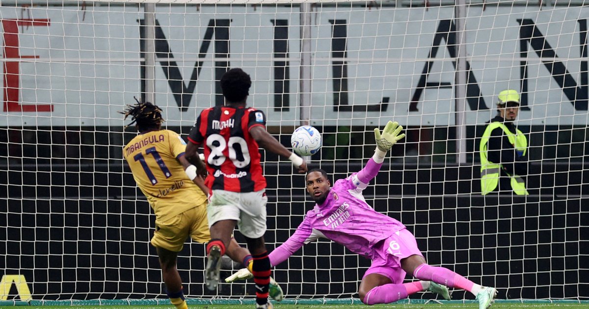 Inter win at Venezia to stay level with Lazio, Milan crash against Bologna - The Straits Times