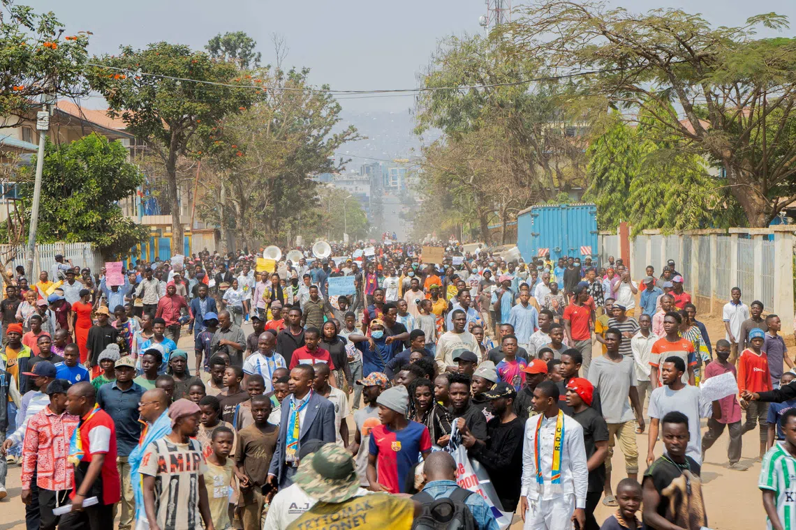 Congo police break up protests against proposed constitutional changes