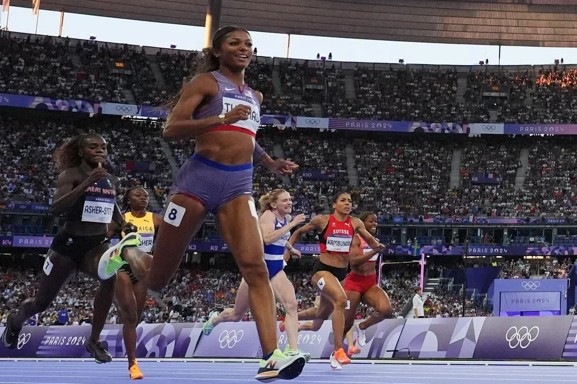 Paris 2024 Olympics - Athletics - Women's 200m Semi-Final 2 - Stade de France, Saint-Denis, France - August 05, 2024.  Gabrielle Thomas of United States in action. REUTERS/Pawel Kopczynski