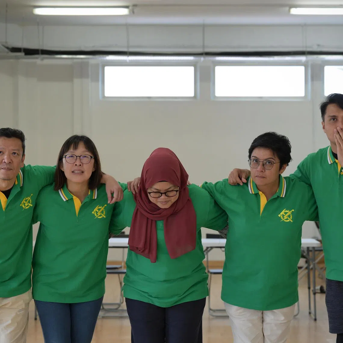 shgrc/ST20240815_202401600475/Ng Sor Luan/Teater Ekamatra restages playwright Alfian Sa’at’s Geng Rebut Cabinet (GRC) after its sold out runs in 2015 and 2016. (L-R) Sani Hussin, Serene Chen, Dalifah Shahril, Farah Ong and Fir Rahman at rehearsal. Photographed on Aug 15, 2024.