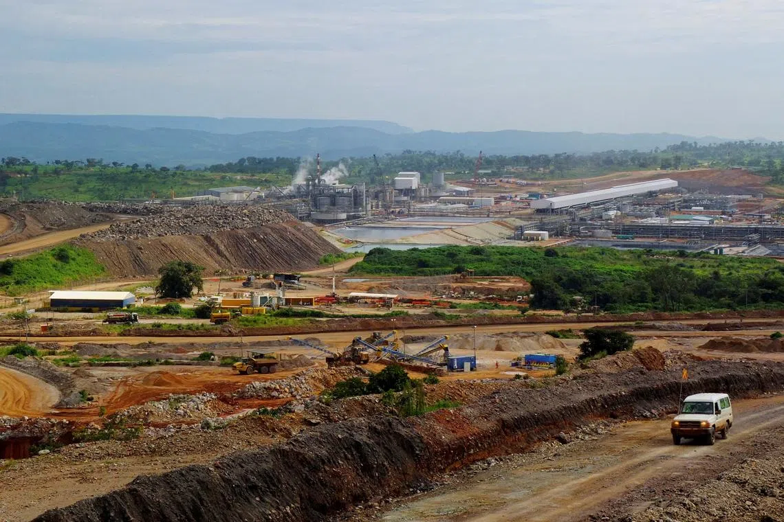FILE PHOTO: A view of processing facilities at Tenke Fungurume, a copper and cobalt mine 110 km (68 miles) northwest of Lubumbashi in Congo's copper-producing south. Picture taken January 29, 2013.   REUTERS/Jonny Hogg/File Photo