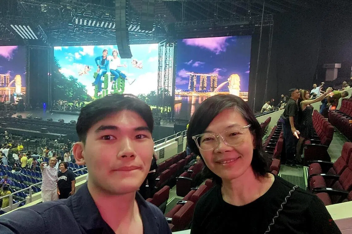 The Kallang Pass winner Thevin Ong brought his mother, Madam Lau Li Ping, to George Lam and Sally Yeh's concert at Singapore Indoor Stadium in April.