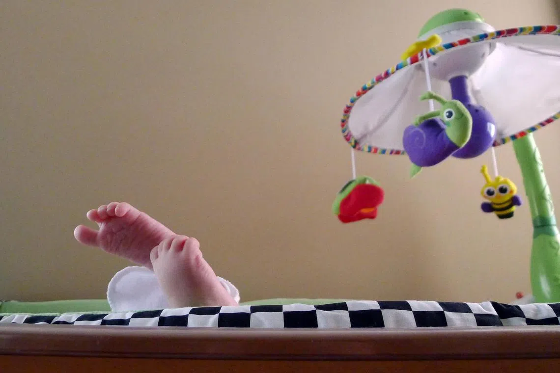 While new parents believe they can retain their friendships after the arrival of the little one, people without kids have found that the reality is quite different.