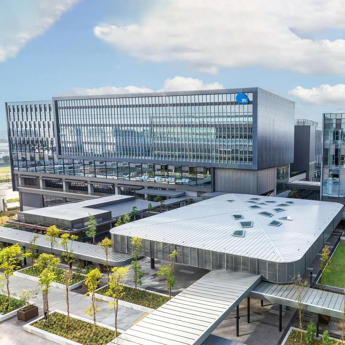 Bulim Square adds more than 1.2 million sq ft of industrial space to the Jurong Innovation District to support Singapore's advanced manufacturing ecosystem. 