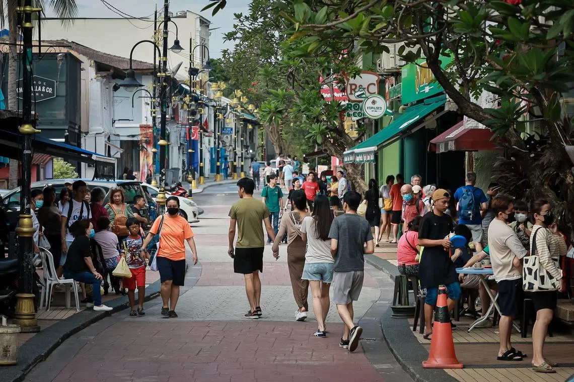 Jalan Tan Hiok Nee is a popular spot for visitors to Johor Bahru with numerous eateries and boutique cafes available.