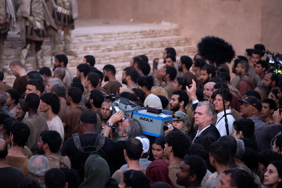 nytnolan08 - Christopher Nolan on the set of The Odyssey.

source/copyright: UIP
free for publicity use
