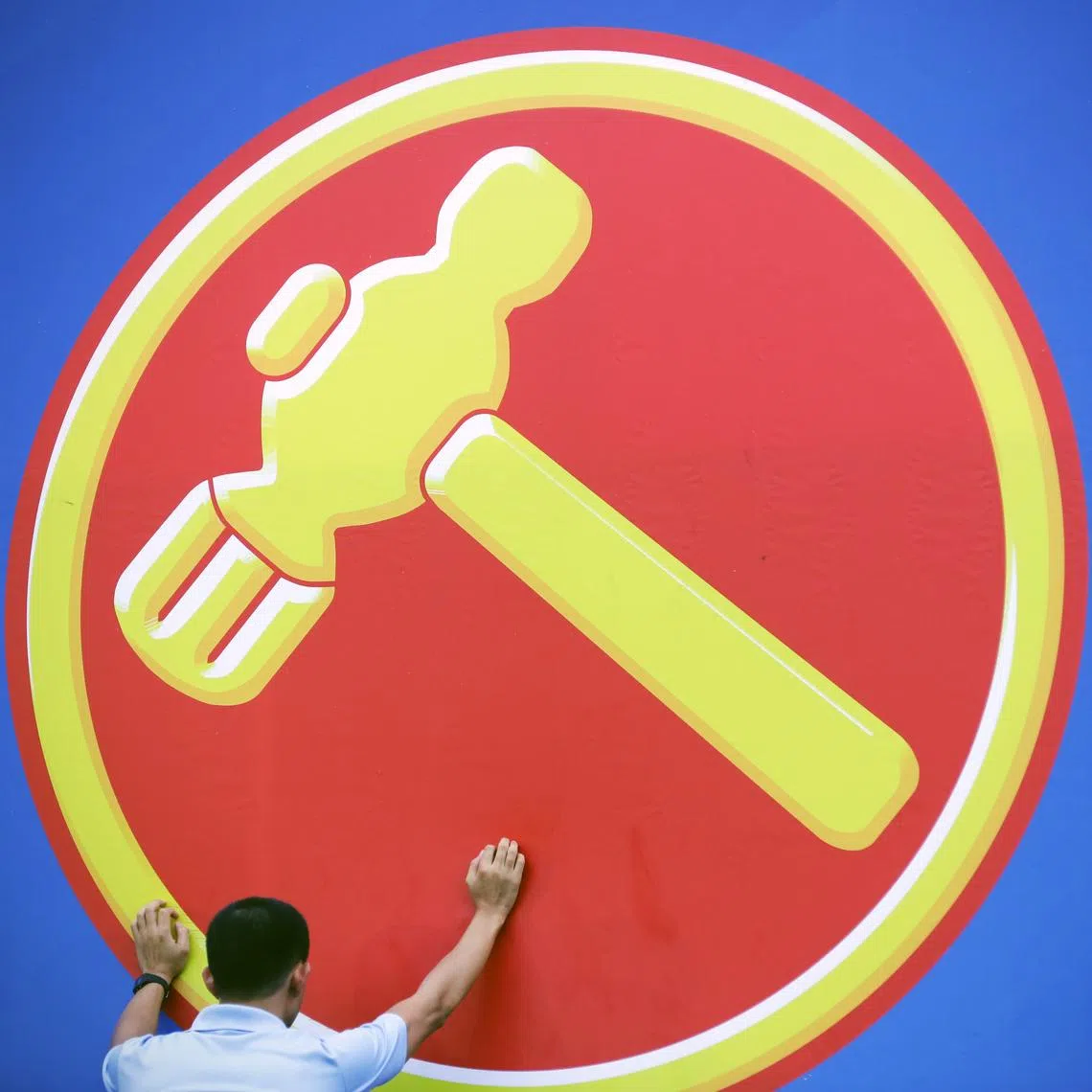 The Workers' Party said it takes the view that the leader of the largest opposition party in Parliament is the LO.