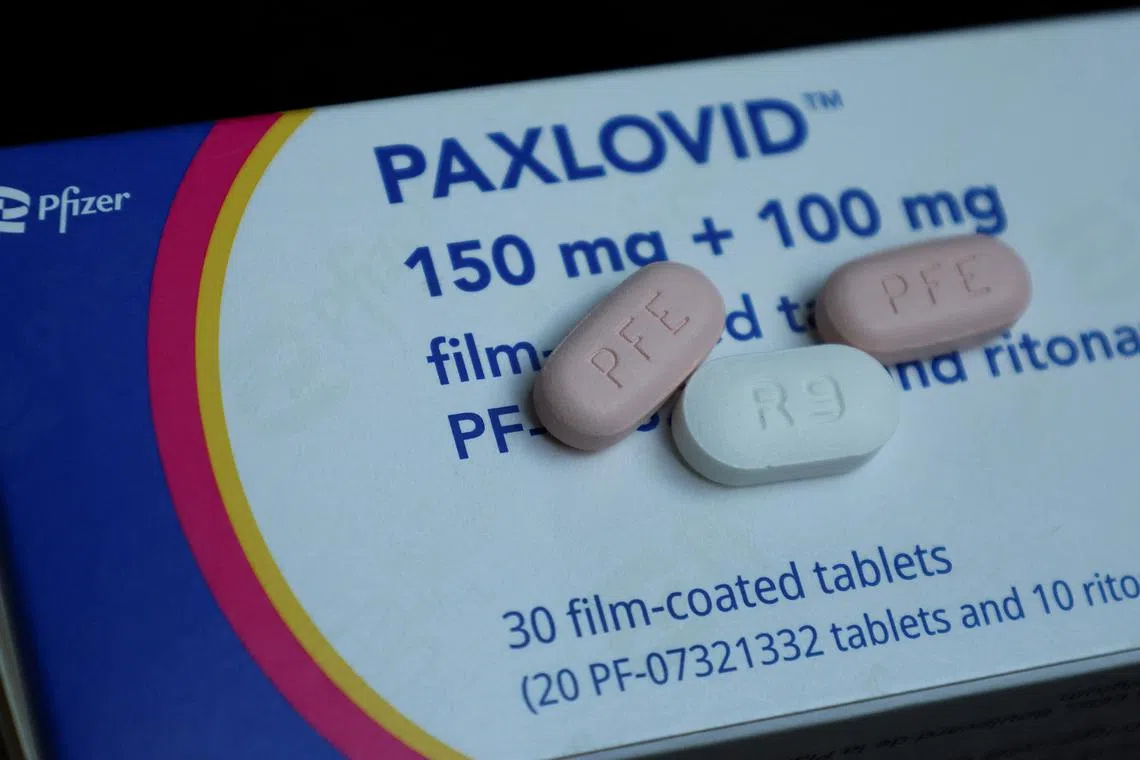 Pfizer Inc.’s Paxlovid antiviral cuts the risk of some symptoms of disabling long Covid, a study found.