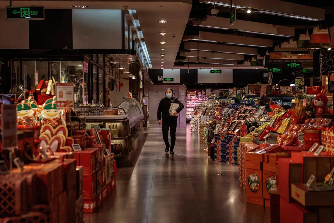 A surge in demand has more than doubled the prices of lemon and other flu-fighting fruits in recent days.