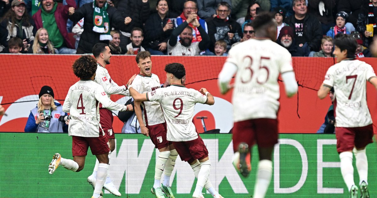 Augsburg score after eight seconds, fastest goal in Bundesliga history